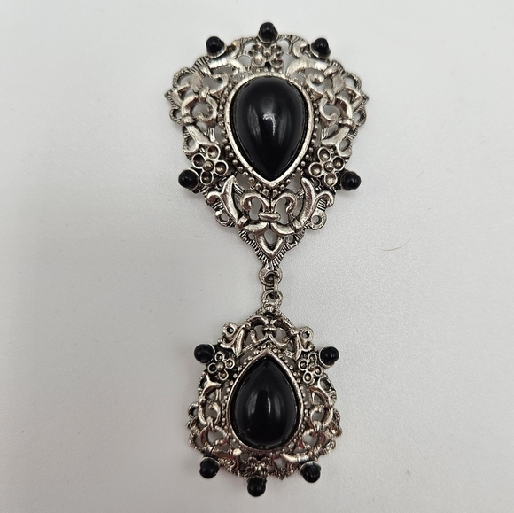 VINTAGE Victorian Revival Silver -Tone and Faux Black Onyx Filigree Brooch Pin - Picture 5 of 5